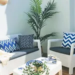 בית נופש The Shore @ Atlantic - Waterfront House, Tiny Pool, Terrasse