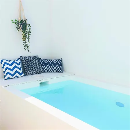 בית נופש The Shore @ Atlantic - Waterfront House, Tiny Pool, Terrasse אספיניו