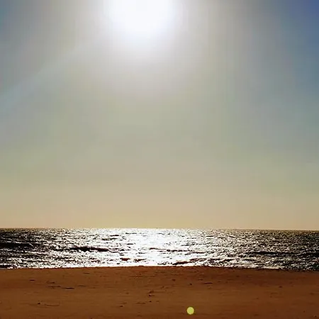 The Shore @ Atlantic - Waterfront House, Tiny Pool, Terrasse Prázdninový dům