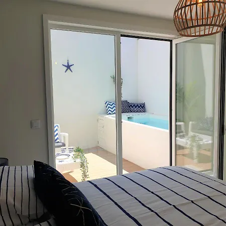 The Shore @ Atlantic - Waterfront House, Tiny Pool, Terrasse בית נופש