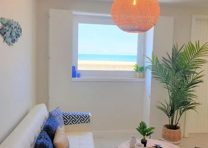 The Shore @ Atlantic - Waterfront House, Tiny Pool, Terrasse Casa vacanze Espinho (Aveiro)