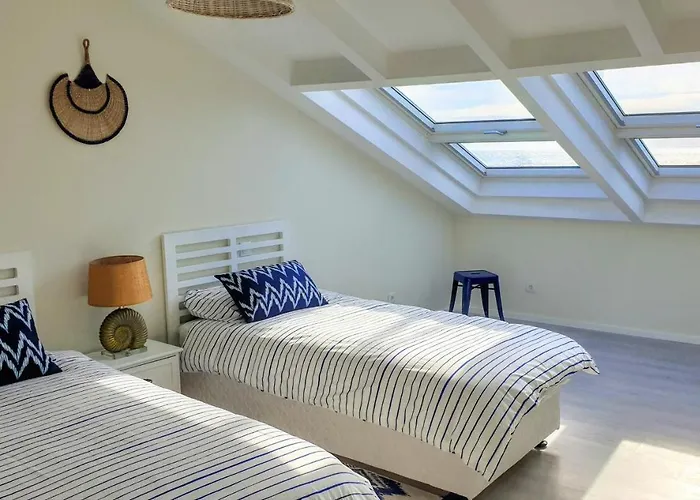 Casa vacanze The Shore @ Atlantic - Waterfront House, Tiny Pool, Terrasse Espinho (Aveiro)